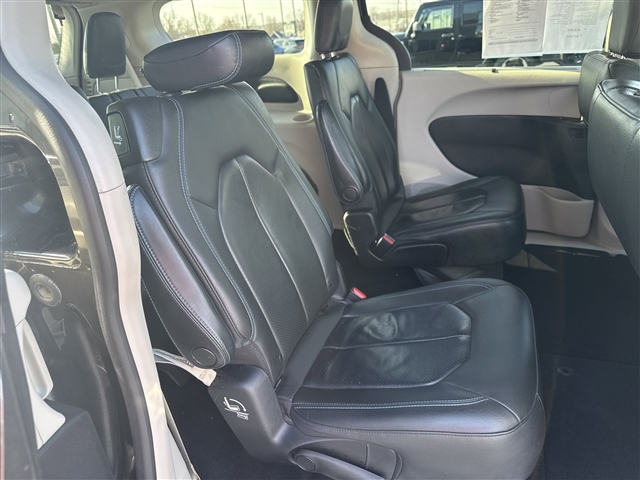 2021 Chrysler Pacifica Touring L:65674