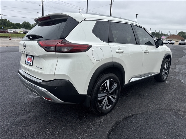 2023 Nissan Rogue Platinum:66598