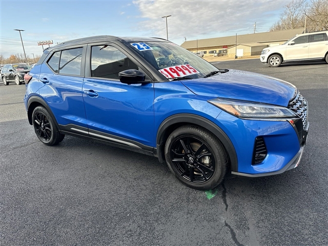 2023 Nissan Kicks SR:64537