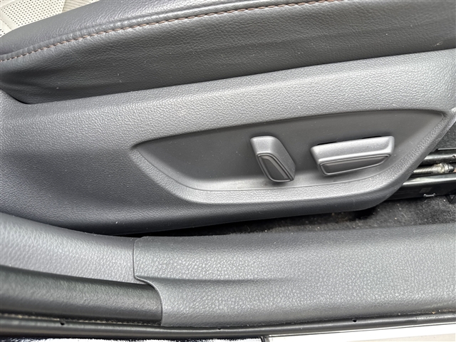 2018 Toyota Camry Hybrid SE:655921