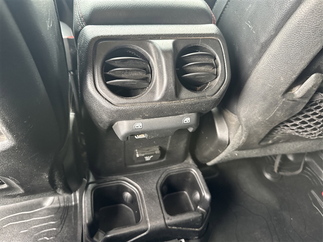 2020 Jeep Gladiator Launch Edition:R25108