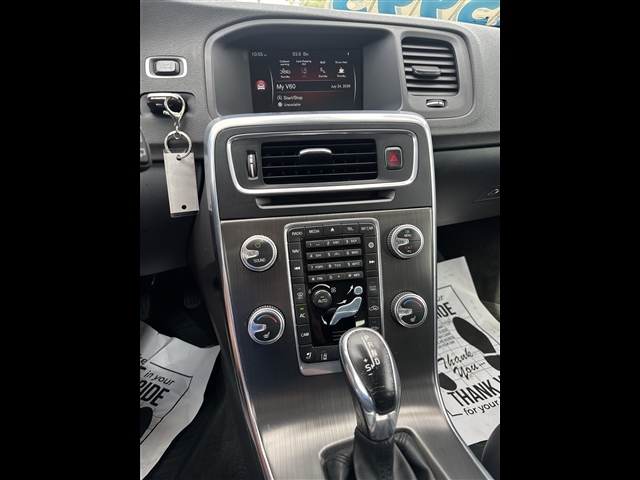 2016 Volvo V60 T5 Drive-E Platinum:66610