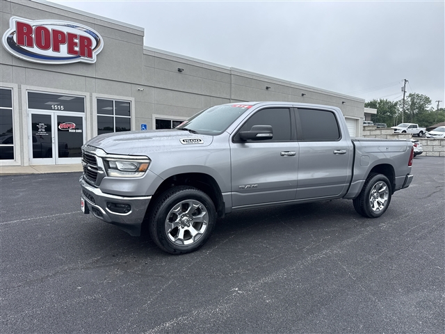 2019 RAM 1500 Big Horn/Lone Star 4x4 Crew Cab 5'7's photo