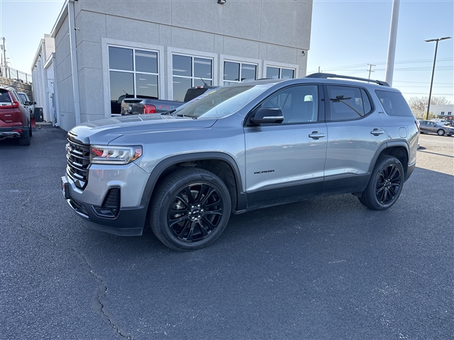 Photo of 2023 GMC Acadia SLT in Joplin, MO