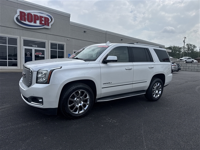 2016 GMC Yukon 4WD Denali's photo