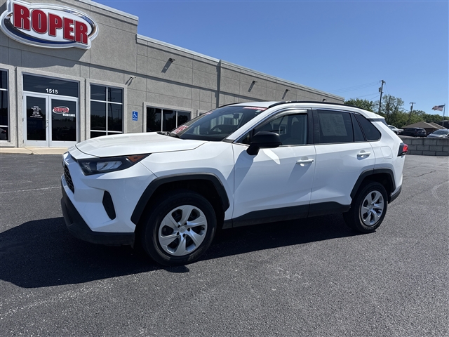 2020 Toyota RAV4 LE  66544