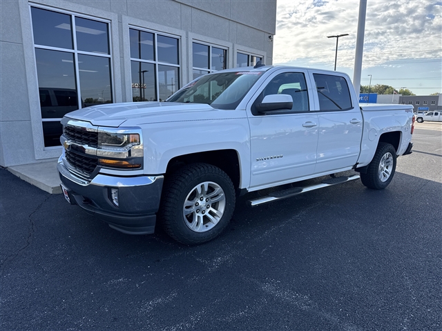 Photo of 2018 Chevrolet Silverado 1500 LT in Joplin, MO 2018 Chevrolet Silverado 1500 LT  65620