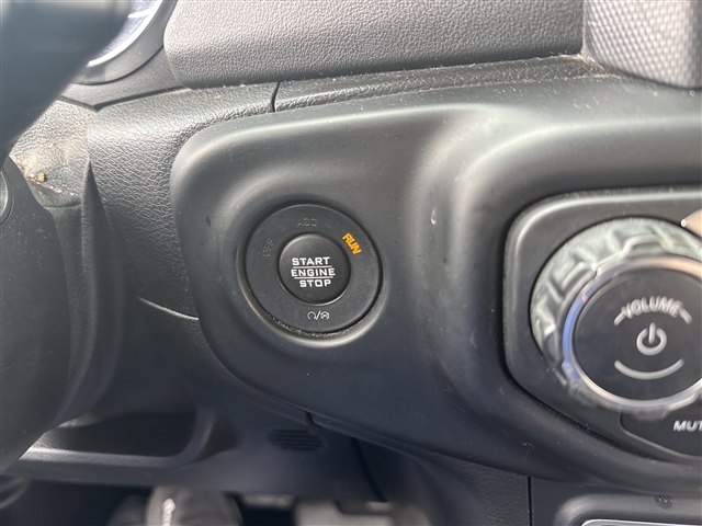 2020 Jeep Gladiator Launch Edition:R25108