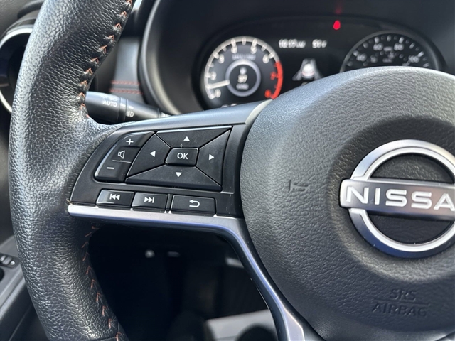 2023 Nissan Kicks SR:64537