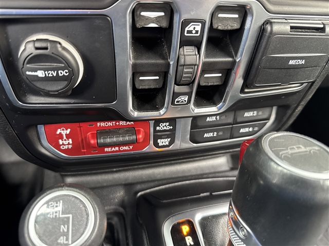 2020 Jeep Gladiator Launch Edition:R25108