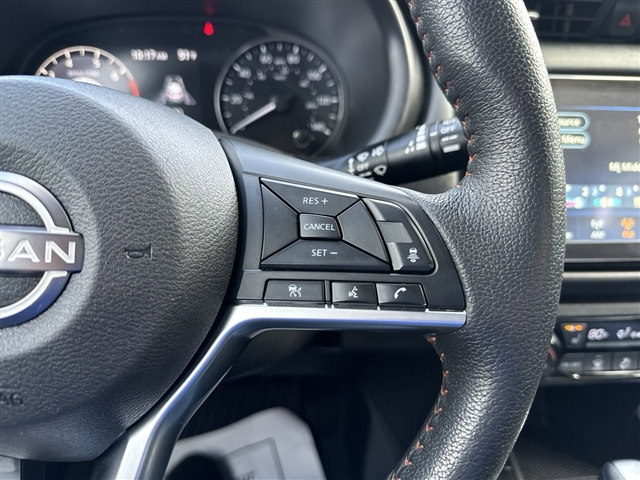 2023 Nissan Kicks SR:64537