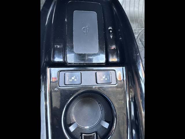 2020 Toyota Prius Limited:56517