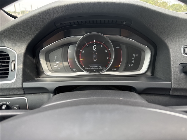 2016 Volvo V60 T5 Drive-E Platinum:66610
