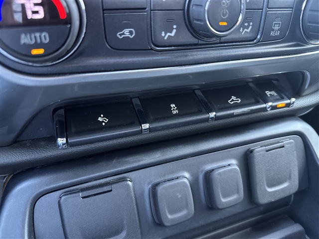 2018 Chevrolet Silverado 1500 LTZ:65651