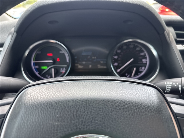 2018 Toyota Camry Hybrid SE:655921