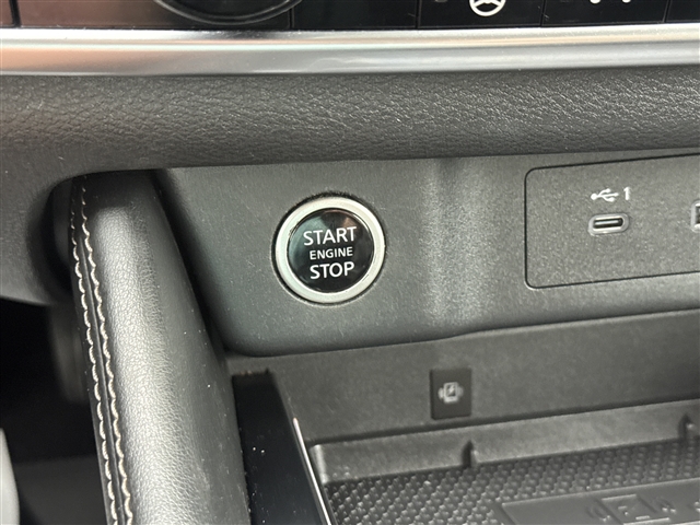 2023 Nissan Rogue Platinum:66598