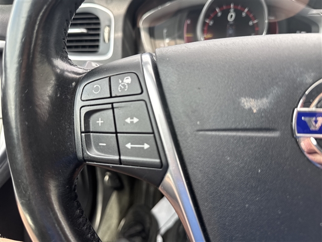 2016 Volvo V60 T5 Drive-E Platinum:66610