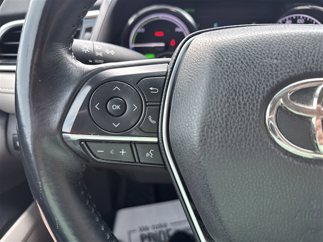 2018 Toyota Camry Hybrid SE:655921