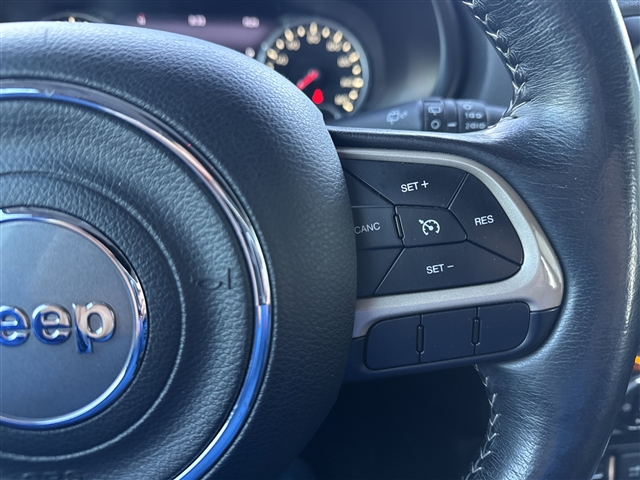 2016 Jeep Renegade Limited:65679