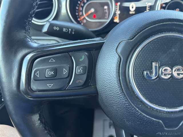 Photo of 2020 Jeep Gladiator Altitude in Joplin, MO - 25,  2020 Jeep Gladiator Altitude:65636