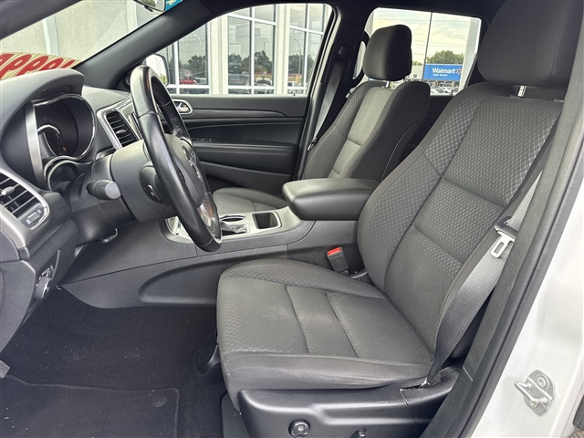 2020 Jeep Grand Cherokee Laredo E:65623