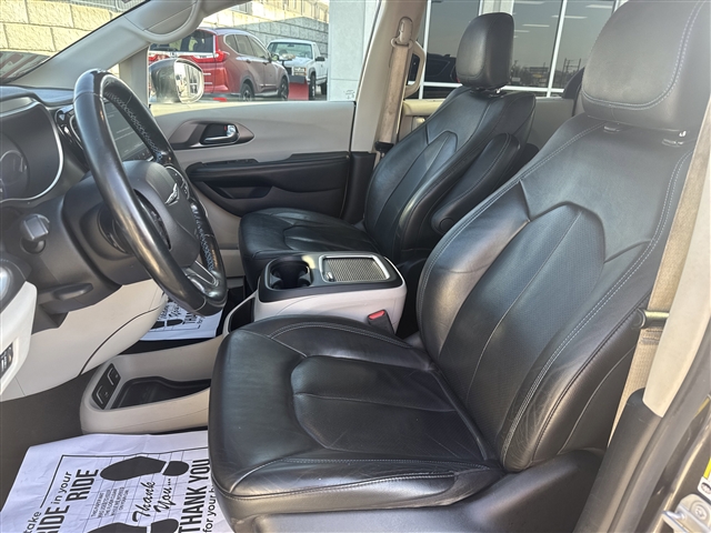 2021 Chrysler Pacifica Touring L:65674