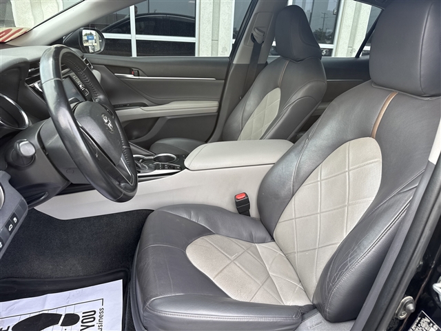 2018 Toyota Camry Hybrid SE:655921