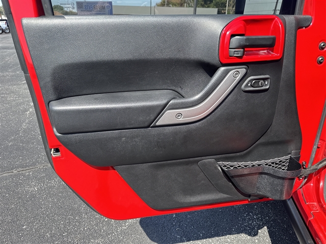 2017 Jeep Wrangler Unlimited Rubicon Recon:66630
