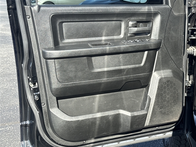 2019 RAM 1500 Classic Express:66646