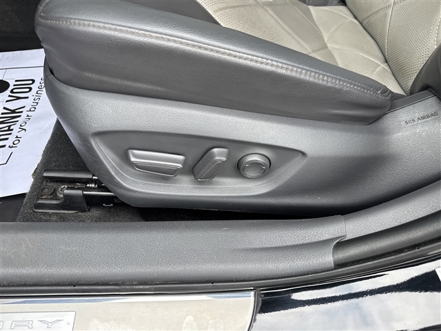 2018 Toyota Camry Hybrid SE:655921