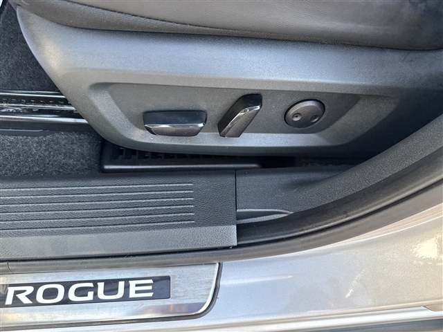 2023 Nissan Rogue SV:66631