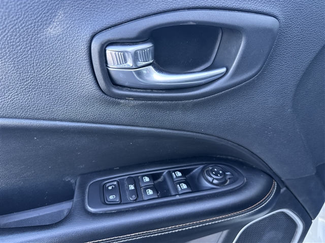 2019 Jeep Compass Latitude:65644