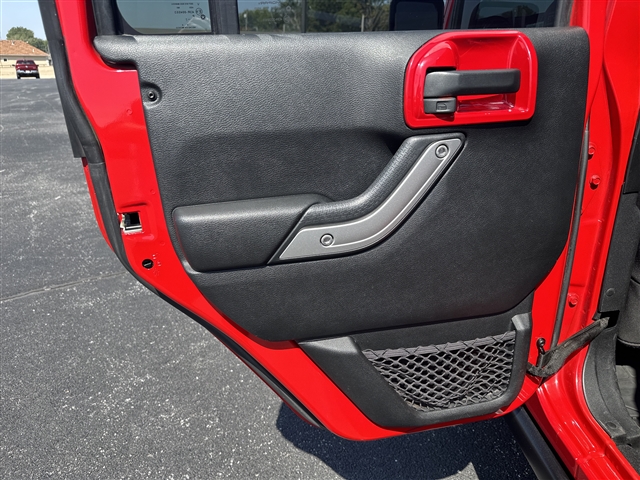 2017 Jeep Wrangler Unlimited Rubicon Recon:66630