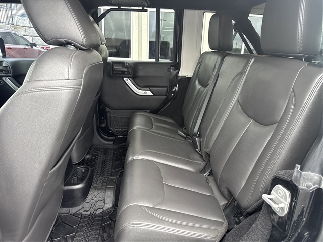 2015 Jeep Wrangler Unlimited Rubicon Hard Rock:66551