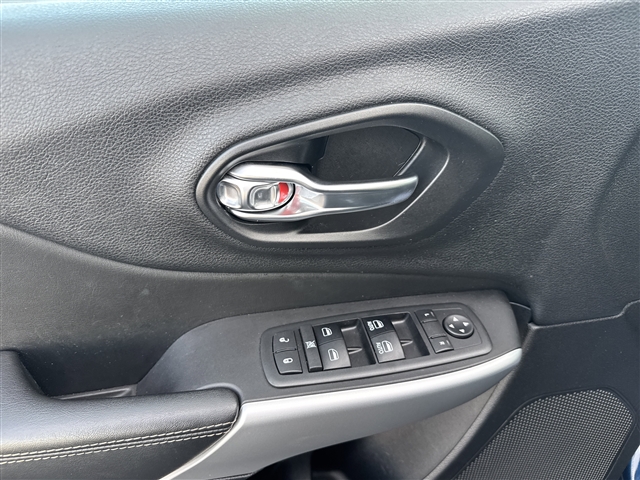 2018 Jeep Cherokee Latitude Plus:65680