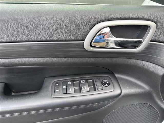 2020 Jeep Grand Cherokee Laredo E:65623