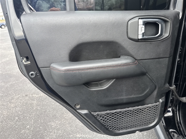 2020 Jeep Gladiator Launch Edition:R25108