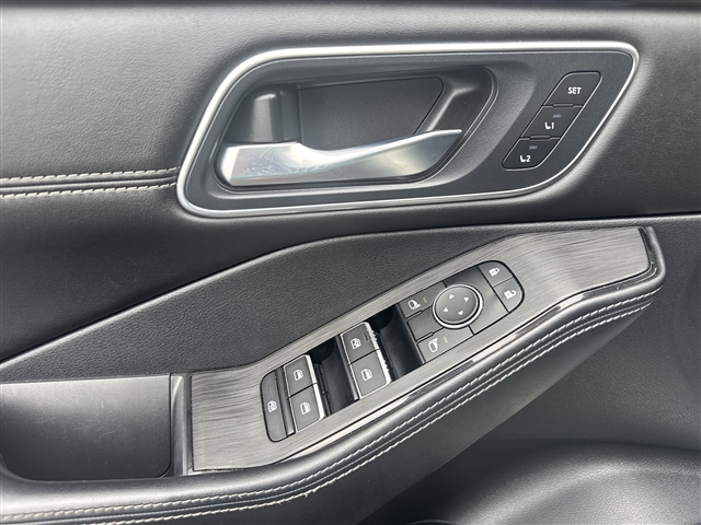 2023 Nissan Rogue Platinum:66598