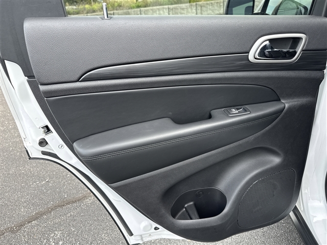 2020 Jeep Grand Cherokee Laredo E:65623