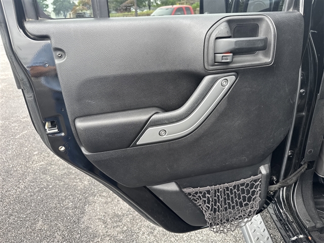 2015 Jeep Wrangler Unlimited Rubicon Hard Rock:66551