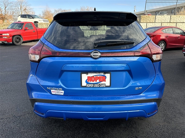 2023 Nissan Kicks SR:64537