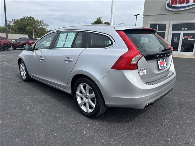 2016 Volvo V60 T5 Drive-E Platinum:66610