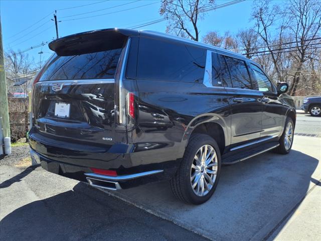 2022 Cadillac Escalade ESV Premium