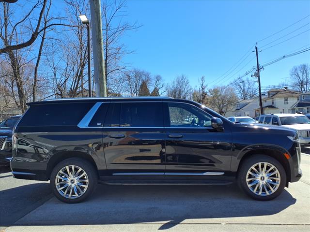 2022 Cadillac Escalade ESV Premium