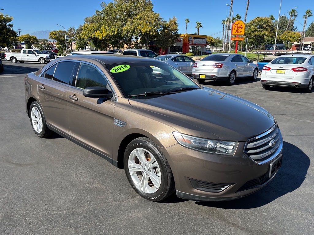 2015 Ford Taurus SE