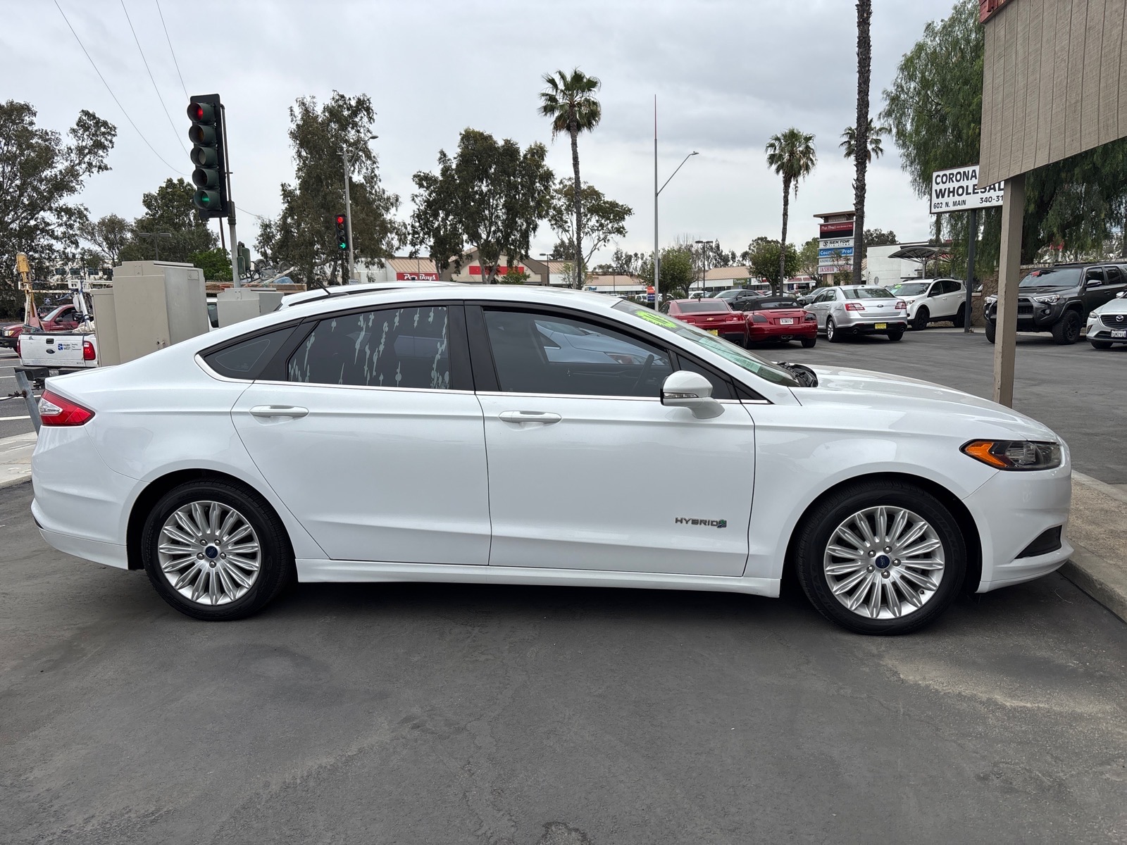 View vehicle photo 2