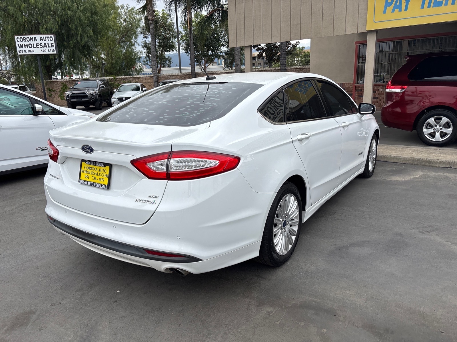 View vehicle photo 3