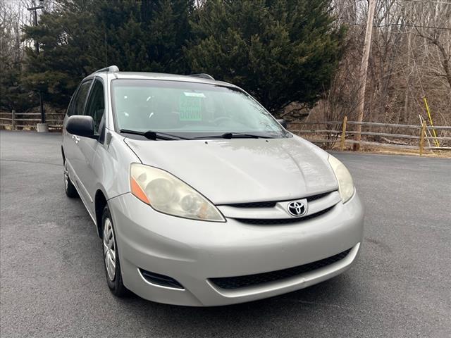 2008 Toyota Sienna CE 7-Passenger