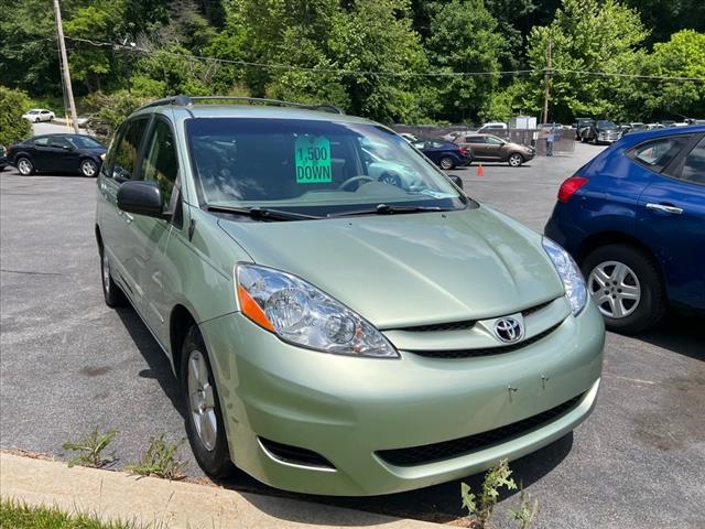 2007 Toyota Sienna LE 8-Passenger