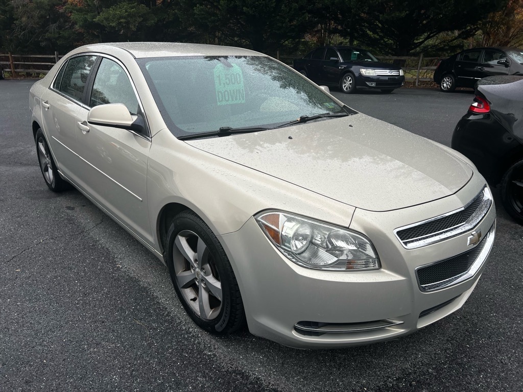 2011 Chevrolet Malibu LT - main photo